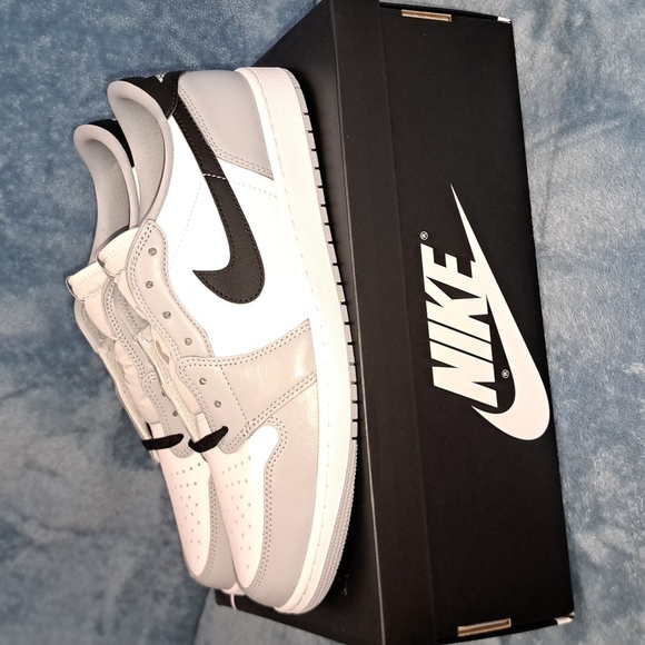 Air Jordan Retro Low OG Barons